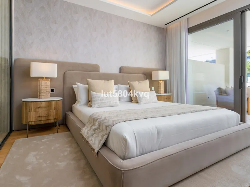 Apartment - Ground Floor Apartment в продаже в Marbella, Málaga. В доме 4 спален и 5 ванных комнат. Площадь дома 443 м²