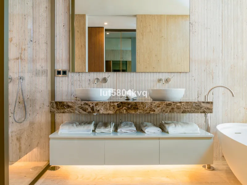 Apartment - Ground Floor Apartment в продаже в Marbella, Málaga. В доме 4 спален и 5 ванных комнат. Площадь дома 443 м²