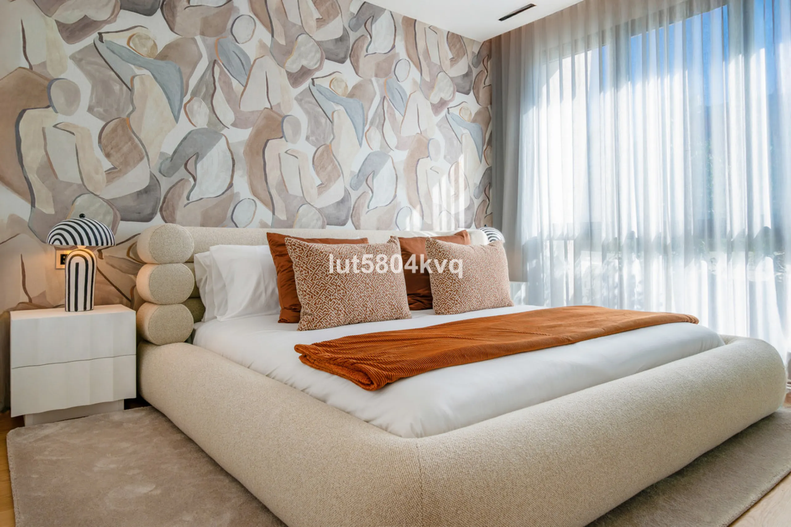 Apartment - Ground Floor Apartment в продаже в Marbella, Málaga. В доме 4 спален и 5 ванных комнат. Площадь дома 443 м²
