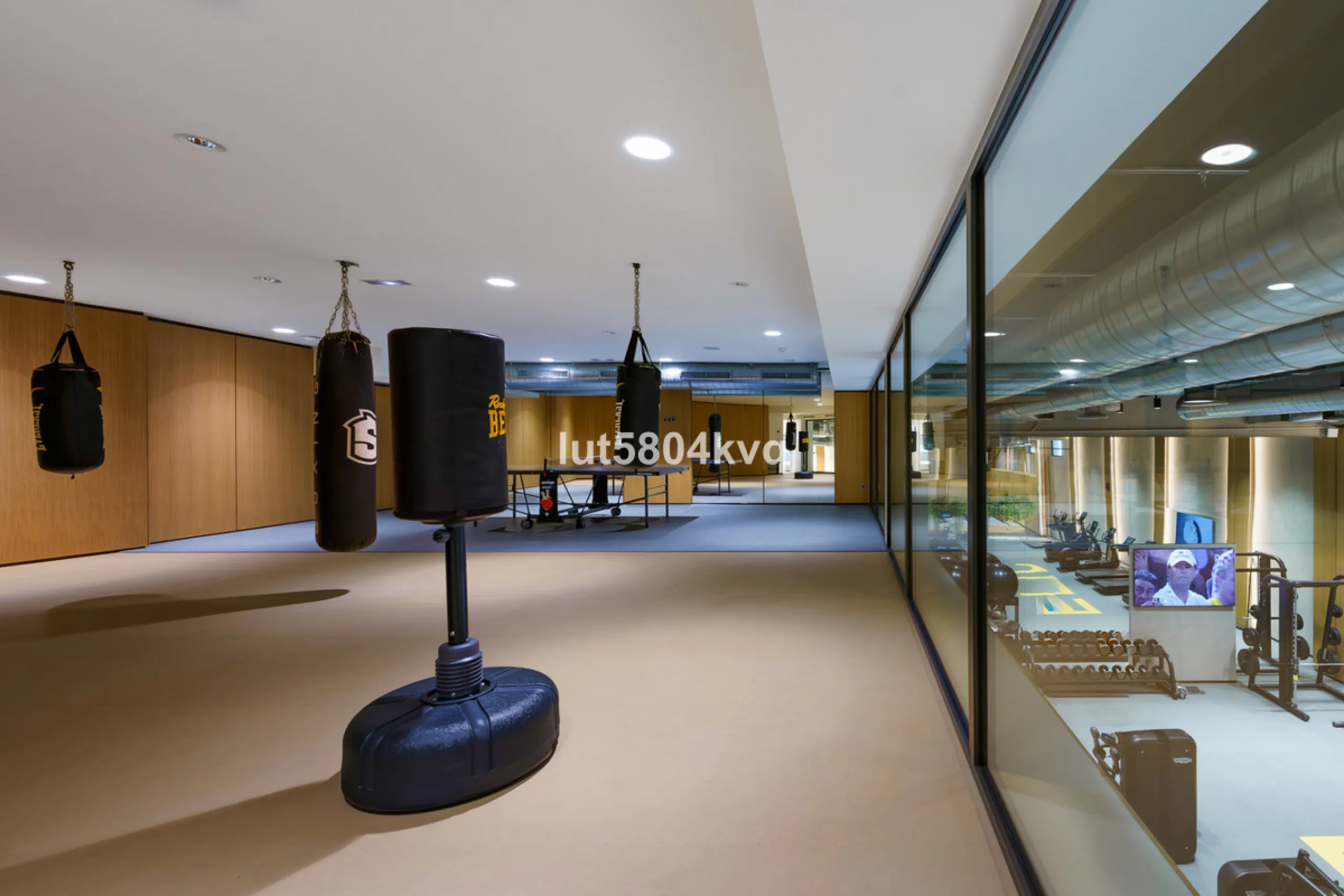 Apartment - Ground Floor Apartment в продаже в Marbella, Málaga. В доме 4 спален и 5 ванных комнат. Площадь дома 443 м²