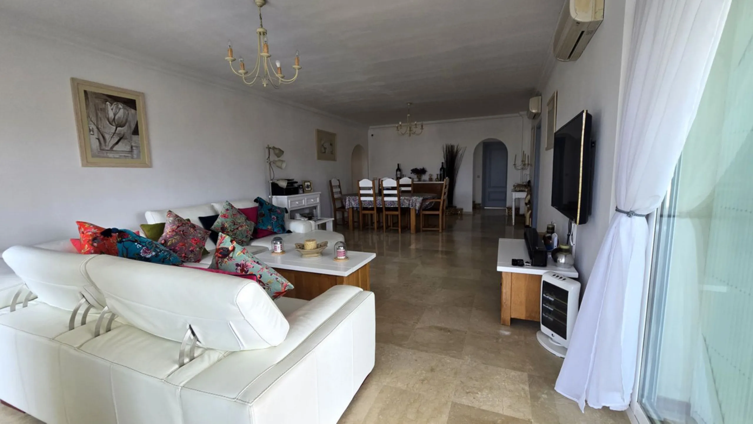 MOTIVATED SELLER. 3 BED 2 BATH. LA CALA HILLS € 420,000. ELEVATED GROUND FLOOR CORNER. AMAZING VIEWS.