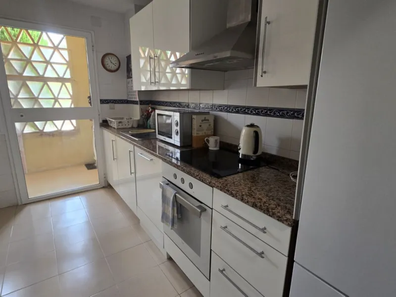 MOTIVATED SELLER. 3 BED 2 BATH. LA CALA HILLS € 420,000. ELEVATED GROUND FLOOR CORNER. AMAZING VIEWS.