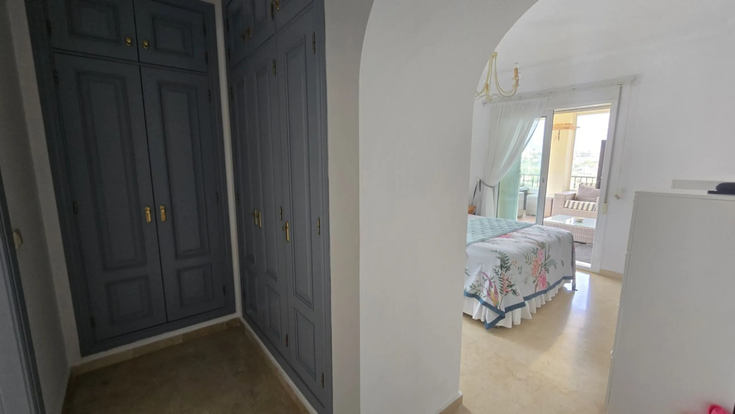 MOTIVATED SELLER. 3 BED 2 BATH. LA CALA HILLS € 420,000. ELEVATED GROUND FLOOR CORNER. AMAZING VIEWS.