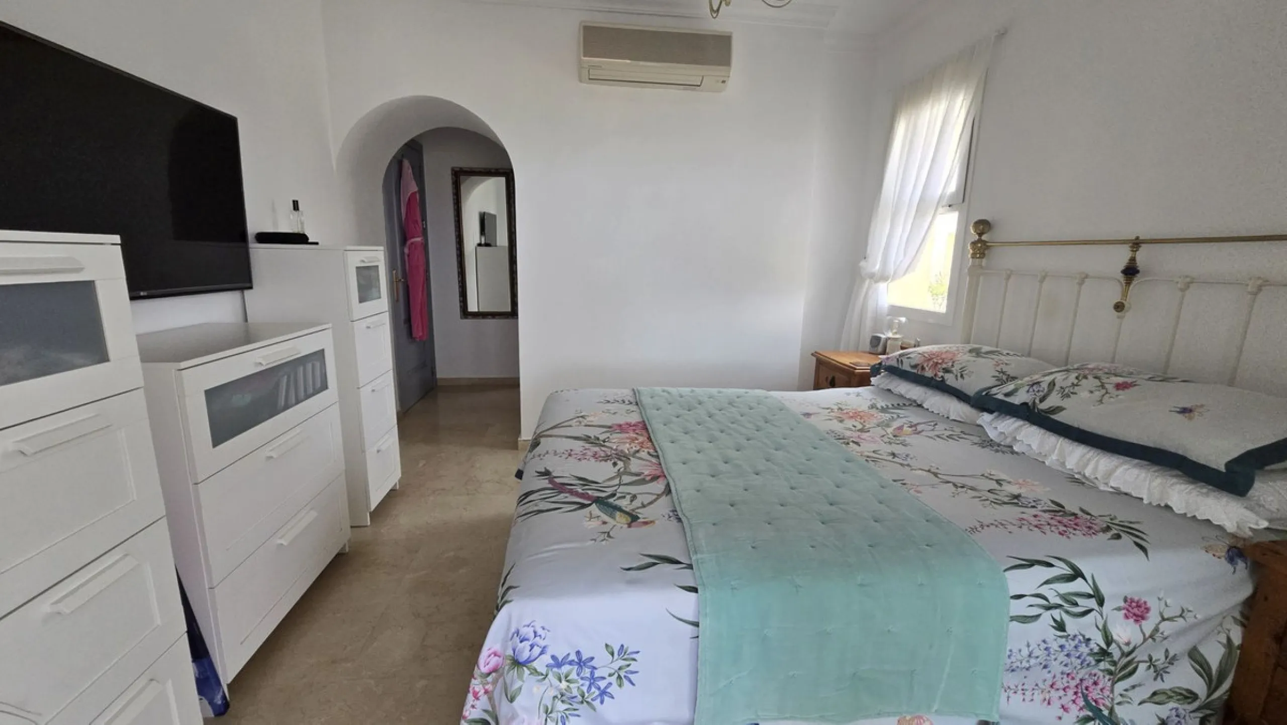 MOTIVATED SELLER. 3 BED 2 BATH. LA CALA HILLS € 420,000. ELEVATED GROUND FLOOR CORNER. AMAZING VIEWS.