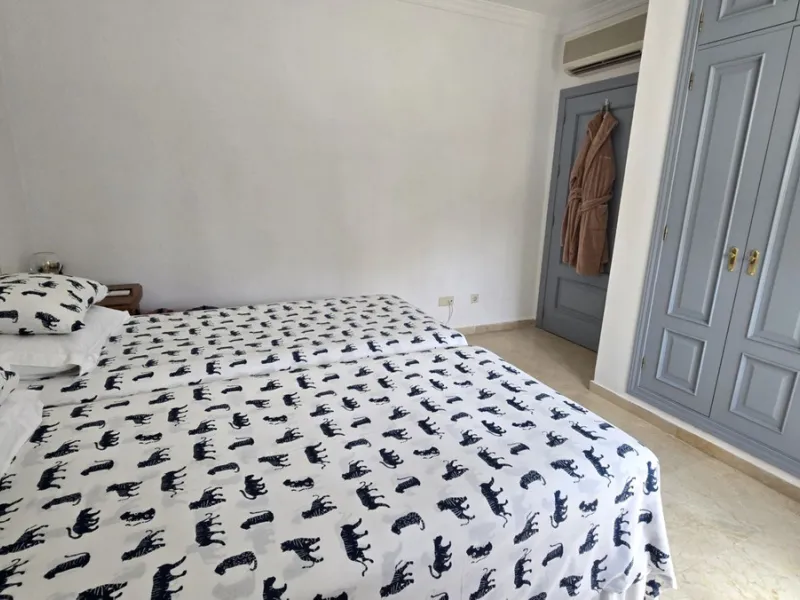 MOTIVATED SELLER. 3 BED 2 BATH. LA CALA HILLS € 420,000. ELEVATED GROUND FLOOR CORNER. AMAZING VIEWS.