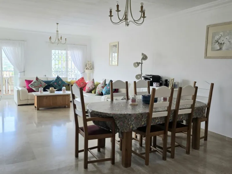 MOTIVATED SELLER. 3 BED 2 BATH. LA CALA HILLS € 420,000. ELEVATED GROUND FLOOR CORNER. AMAZING VIEWS.