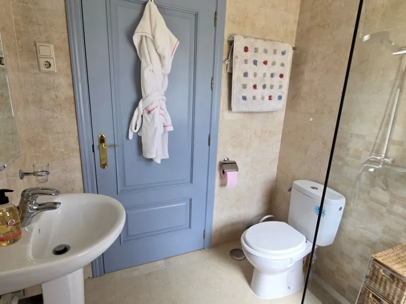 MOTIVATED SELLER. 3 BED 2 BATH. LA CALA HILLS € 420,000. ELEVATED GROUND FLOOR CORNER. AMAZING VIEWS.