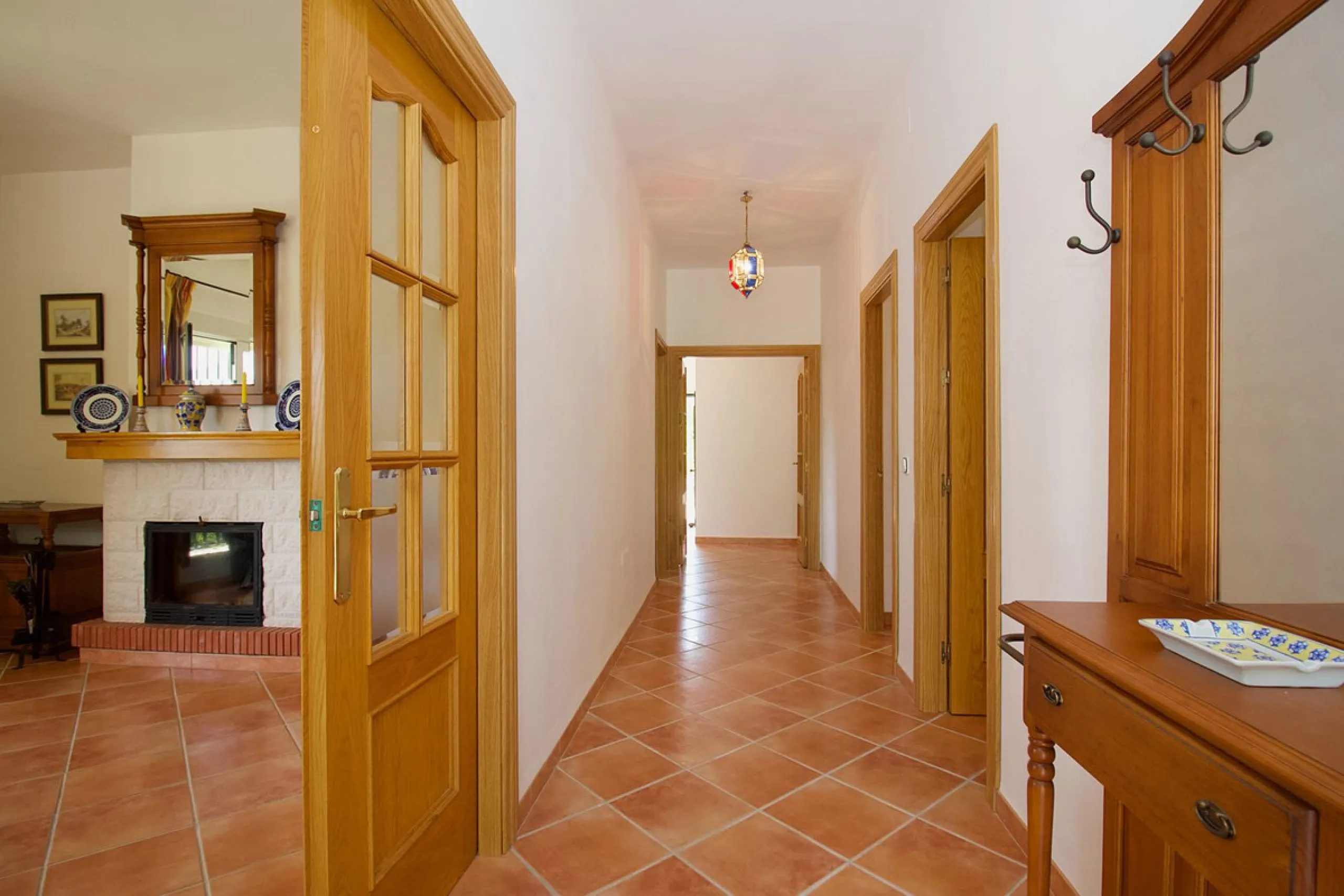 Impressive property in a prime location with views of the countryside and mountains on a plot of over 37,000 m² in Alhaurin El Grande !