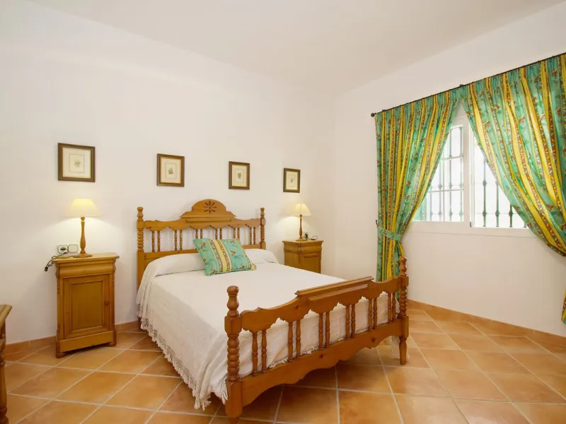 Impressive property in a prime location with views of the countryside and mountains on a plot of over 37,000 m² in Alhaurin El Grande !