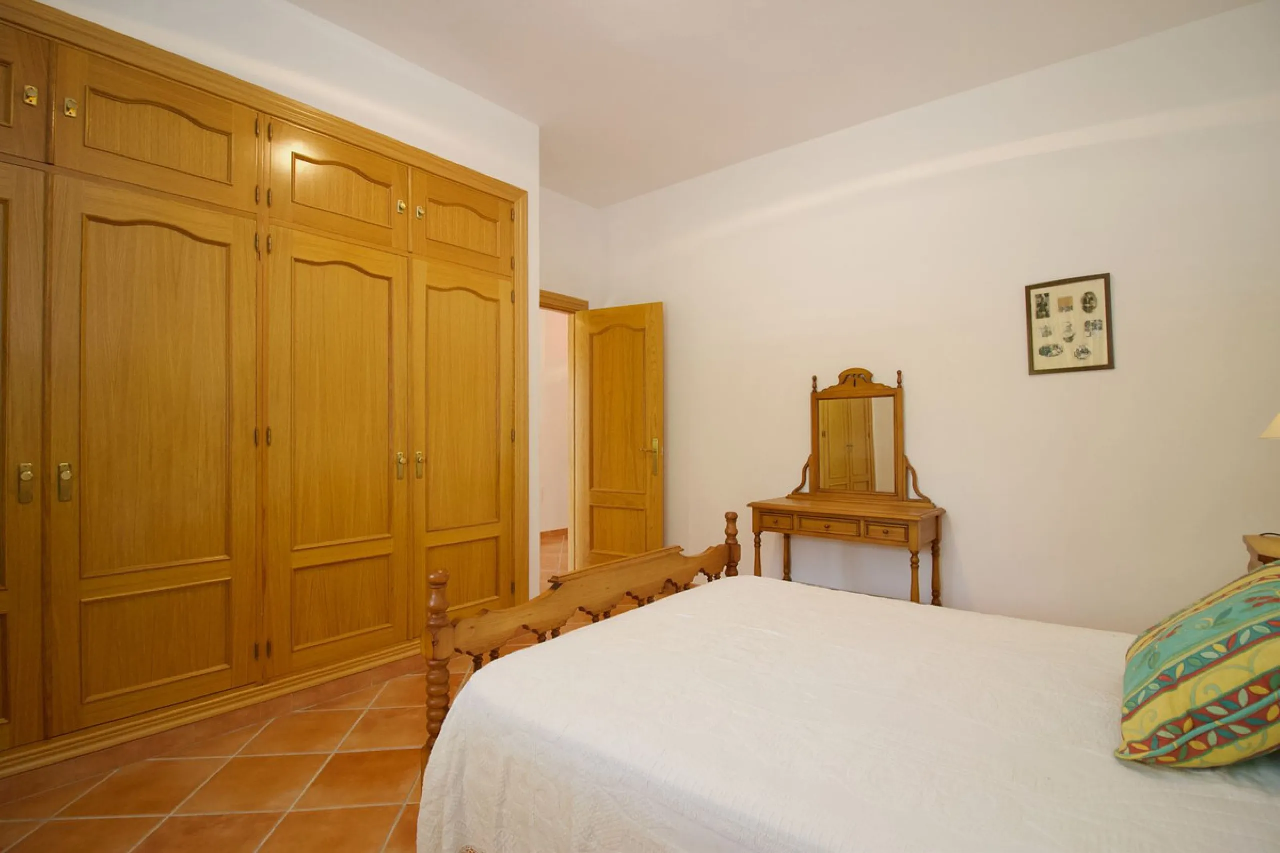 Impressive property in a prime location with views of the countryside and mountains on a plot of over 37,000 m² in Alhaurin El Grande !