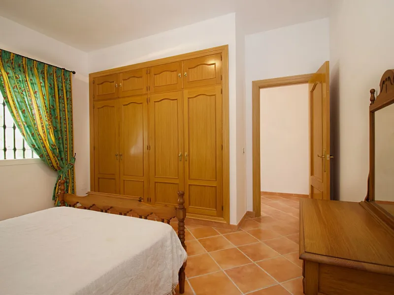 Impressive property in a prime location with views of the countryside and mountains on a plot of over 37,000 m² in Alhaurin El Grande !