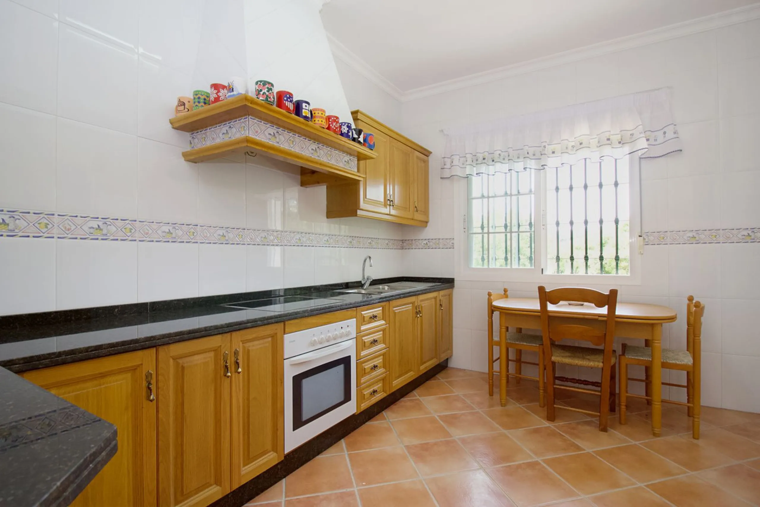 Impressive property in a prime location with views of the countryside and mountains on a plot of over 37,000 m² in Alhaurin El Grande !