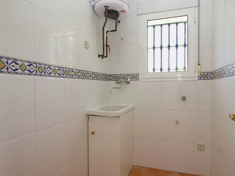 Impressive property in a prime location with views of the countryside and mountains on a plot of over 37,000 m² in Alhaurin El Grande !