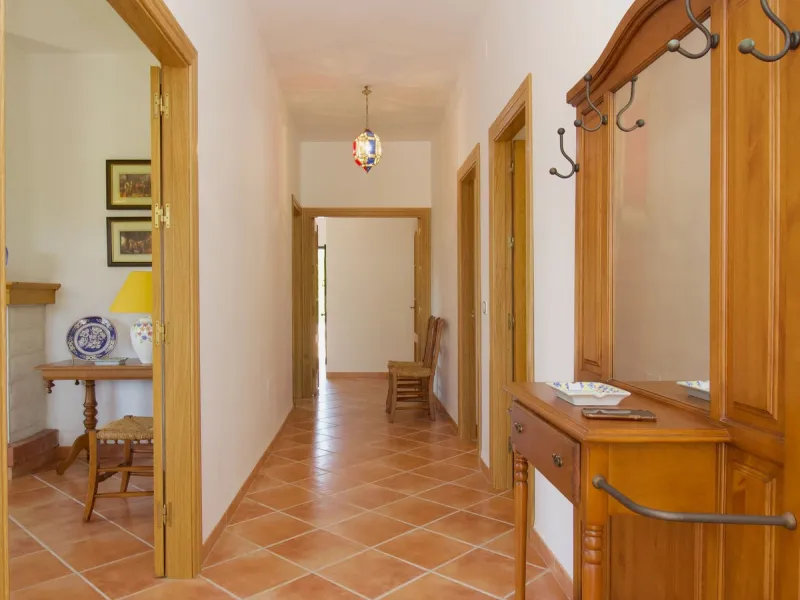 Impressive property in a prime location with views of the countryside and mountains on a plot of over 37,000 m² in Alhaurin El Grande !