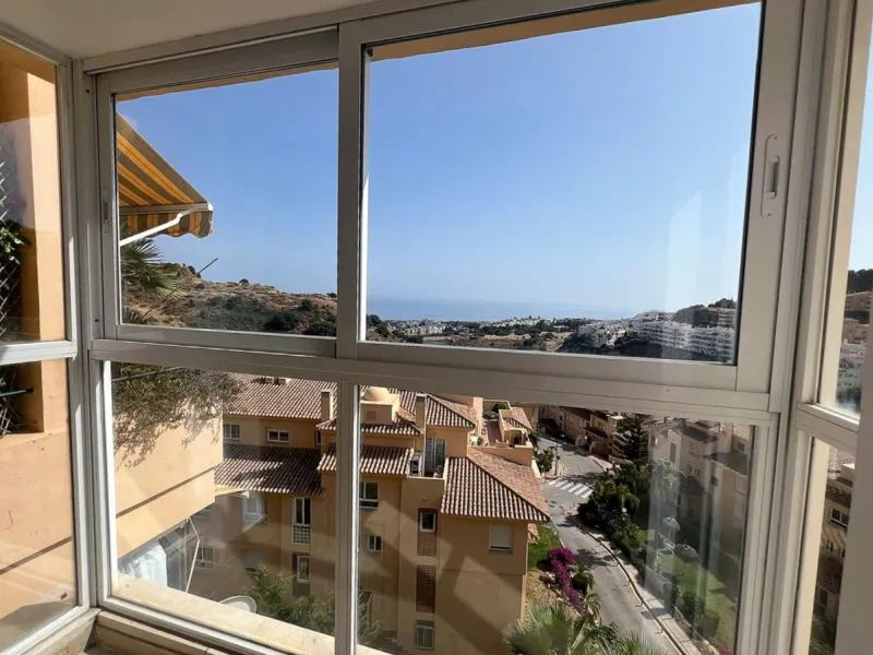 Apartment - Middle Floor Apartment в продаже в Mijas, Málaga. В доме 2 спален и 2 ванных комнат. Площадь дома 130 м²