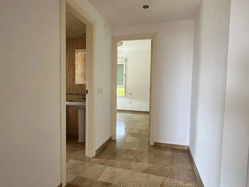 Apartment - Middle Floor Apartment в продаже в Mijas, Málaga. В доме 2 спален и 2 ванных комнат. Площадь дома 130 м²