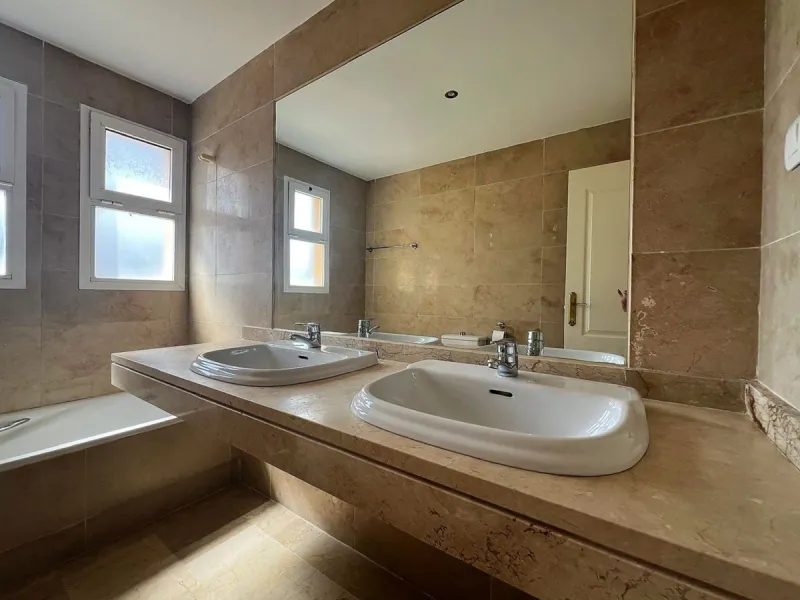 Apartment - Middle Floor Apartment в продаже в Mijas, Málaga. В доме 2 спален и 2 ванных комнат. Площадь дома 130 м²
