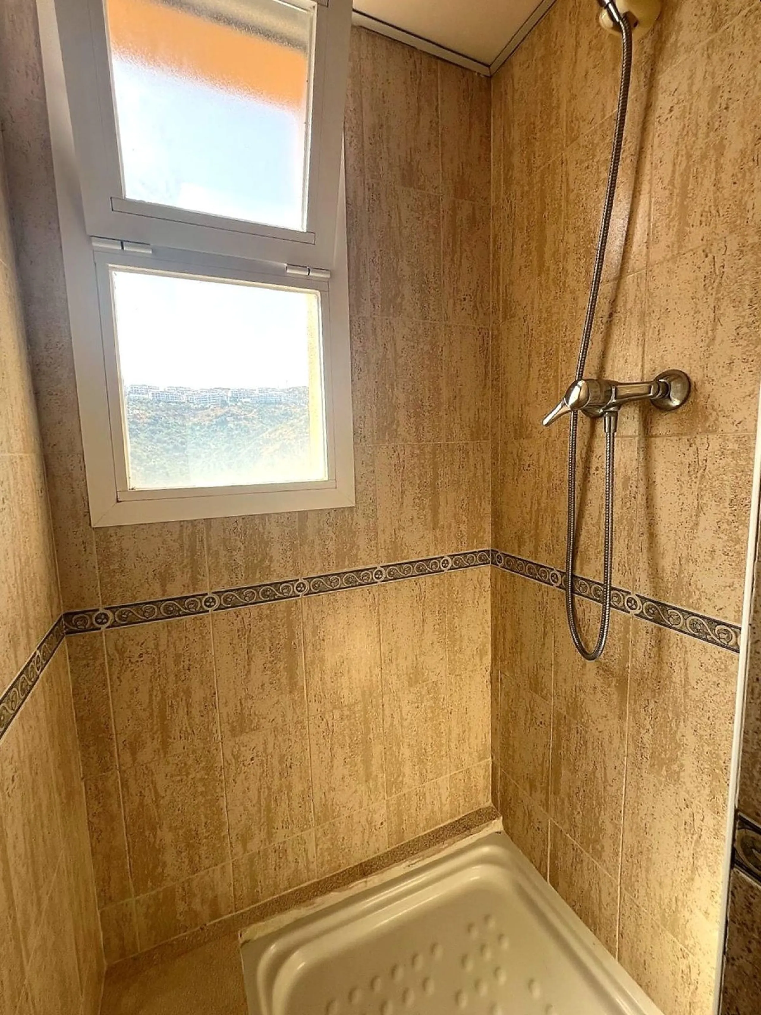 Apartment - Middle Floor Apartment в продаже в Mijas, Málaga. В доме 2 спален и 2 ванных комнат. Площадь дома 130 м²