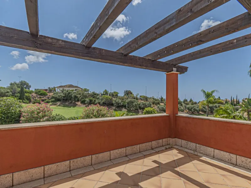 Stunning Mediterranean Villa by the Golf Course in Marbella with 24-Hour Security