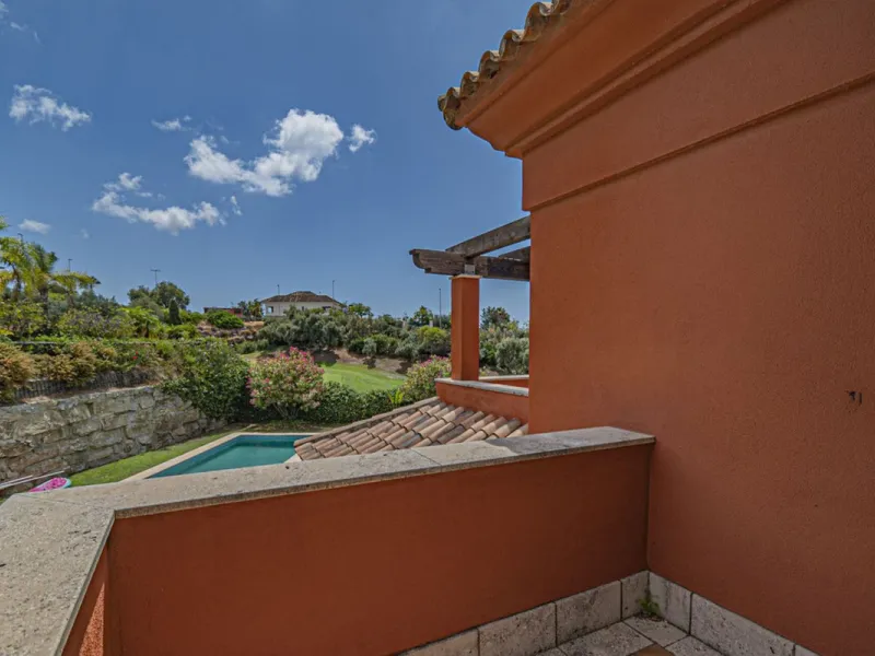 Stunning Mediterranean Villa by the Golf Course in Marbella with 24-Hour Security