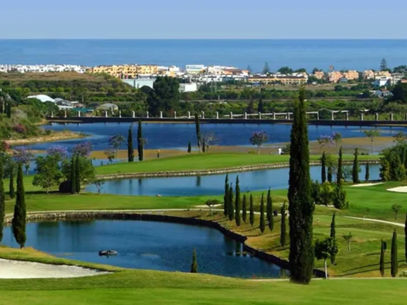 Stunning Mediterranean Villa by the Golf Course in Marbella with 24-Hour Security