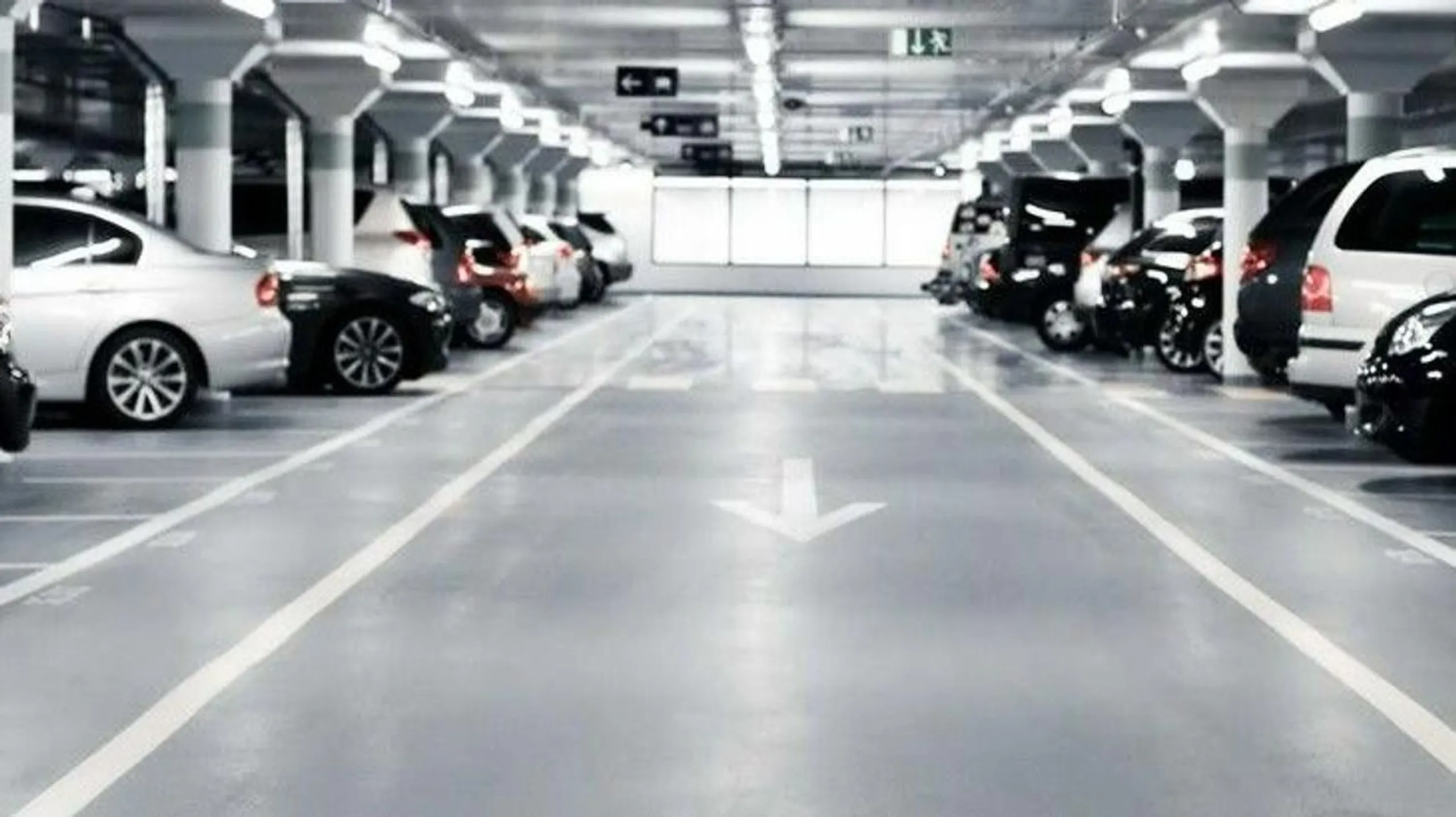 Piso moderno con terraza y servicios premium a 20 metros del mar en Cambrils