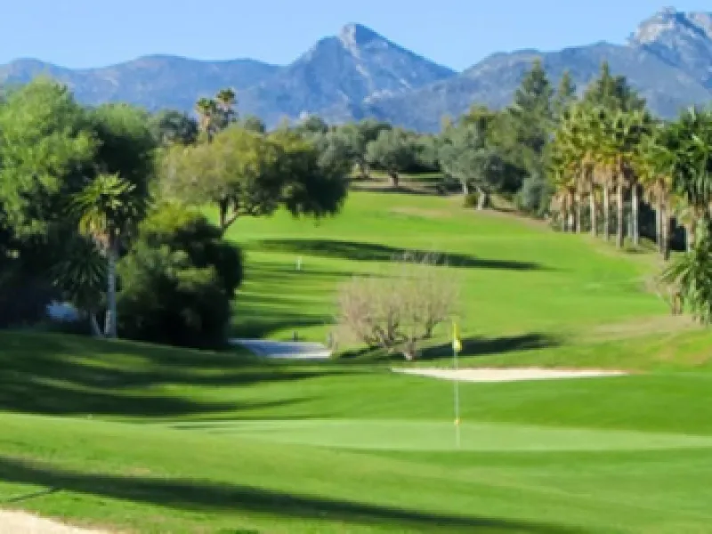 Stunning Mediterranean Villa by the Golf Course in Marbella with 24-Hour Security