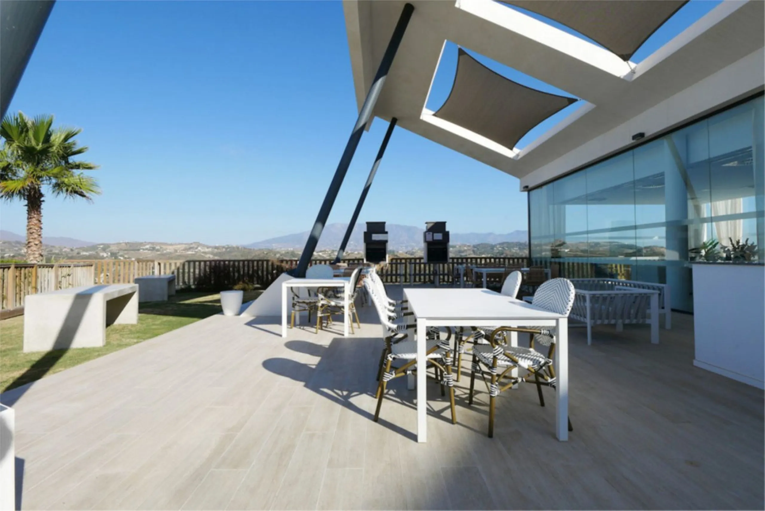 SHORT TERM RENTAL IS ALLOWED -  EASY VIEWING !!!!   Panoramic view with lateral sea view in the fishing village of La Cala de Mijas
