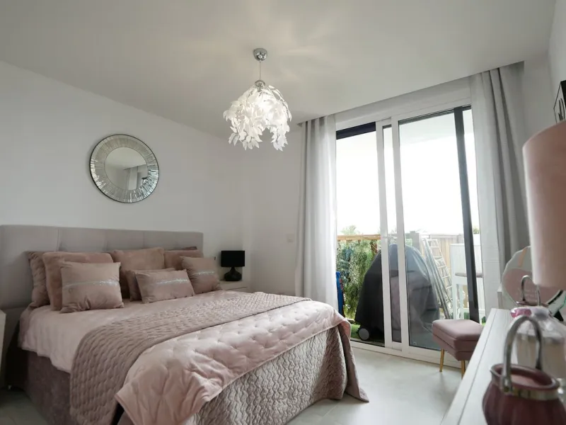 SHORT TERM RENTAL IS ALLOWED -  EASY VIEWING !!!!   Panoramic view with lateral sea view in the fishing village of La Cala de Mijas