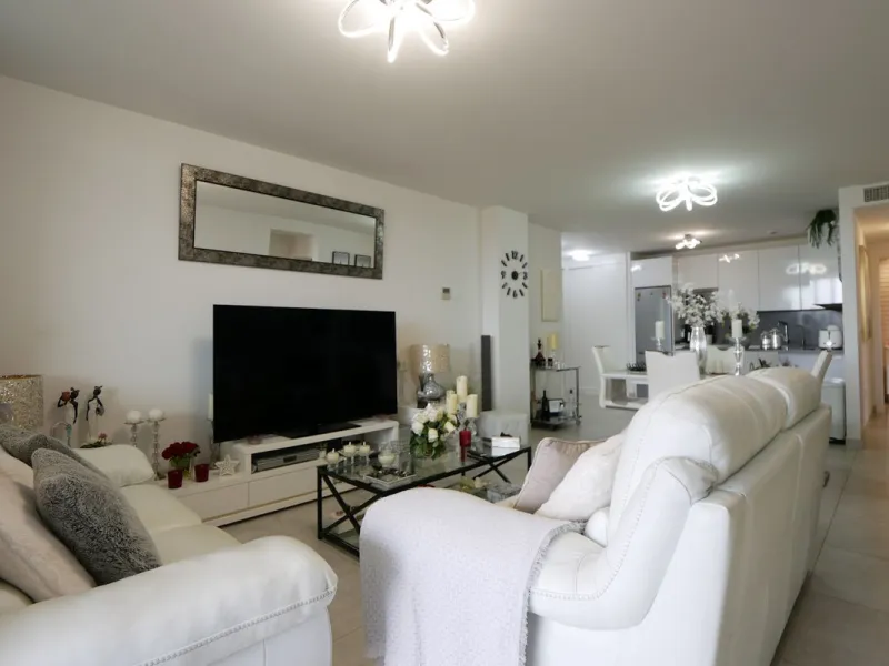 SHORT TERM RENTAL IS ALLOWED -  EASY VIEWING !!!!   Panoramic view with lateral sea view in the fishing village of La Cala de Mijas