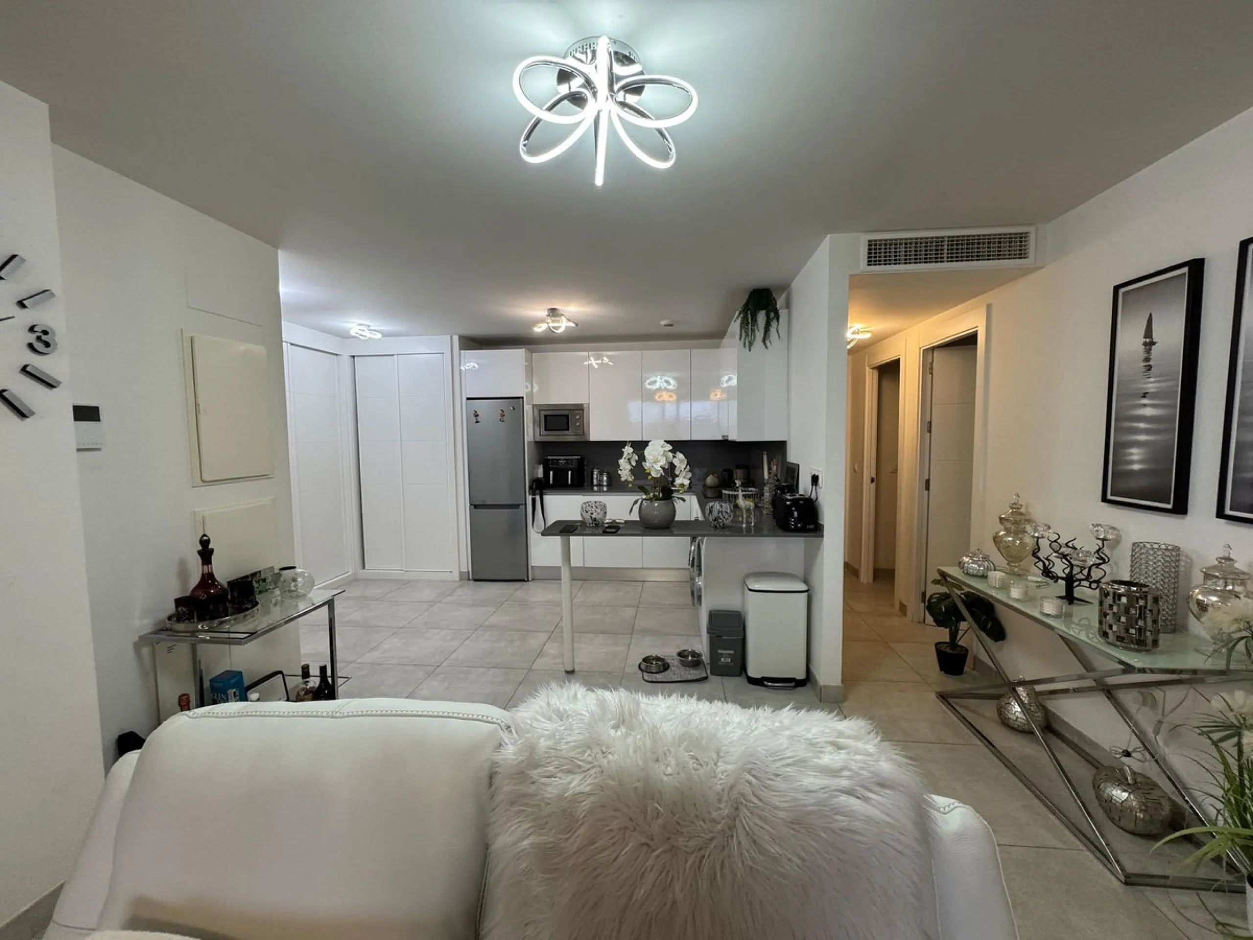 SHORT TERM RENTAL IS ALLOWED -  EASY VIEWING !!!!   Panoramic view with lateral sea view in the fishing village of La Cala de Mijas