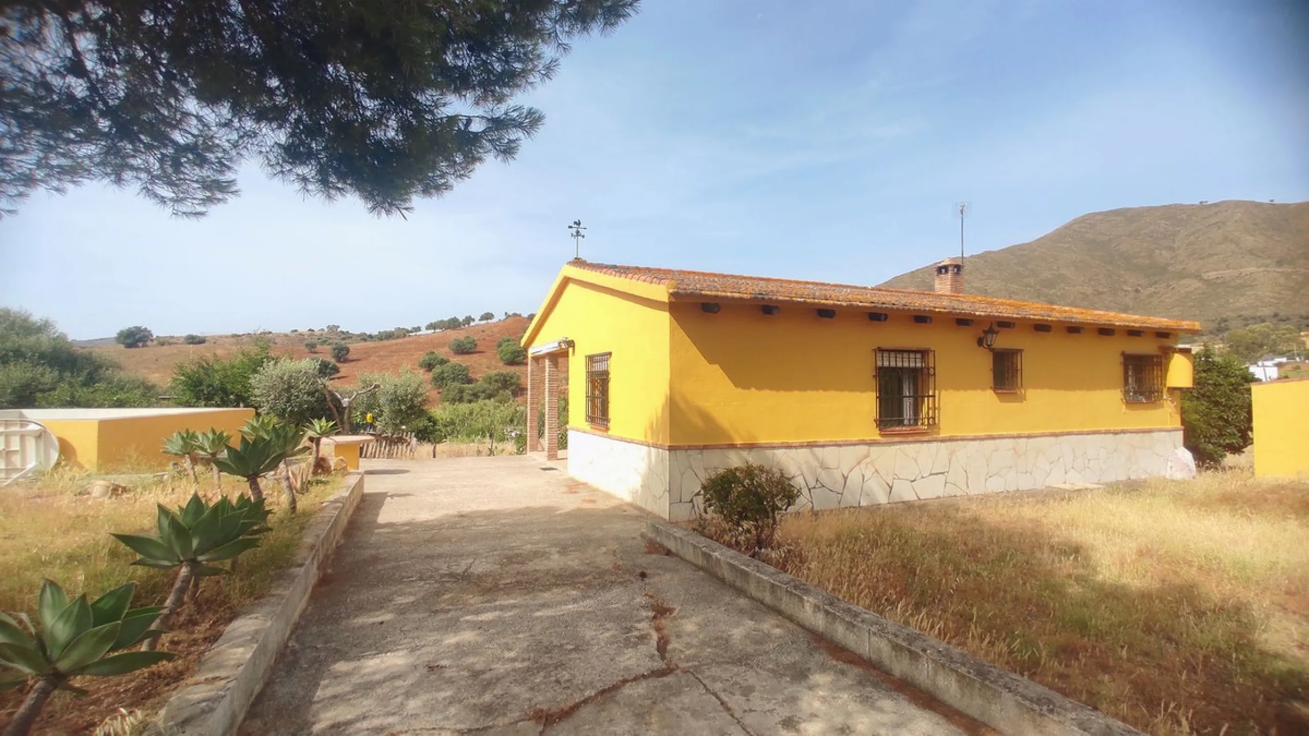 Charming Rustic Home in Entrerríos – Just 10 Minutes from La Cala de Mijas