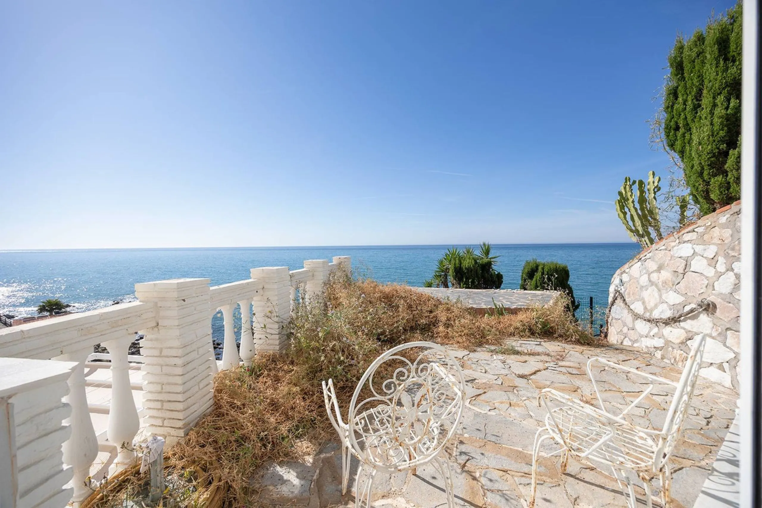 Unique apartment in Torremuelle, Benalmádena, boasting stunning sea views and excellent potential for capital appreciation.
