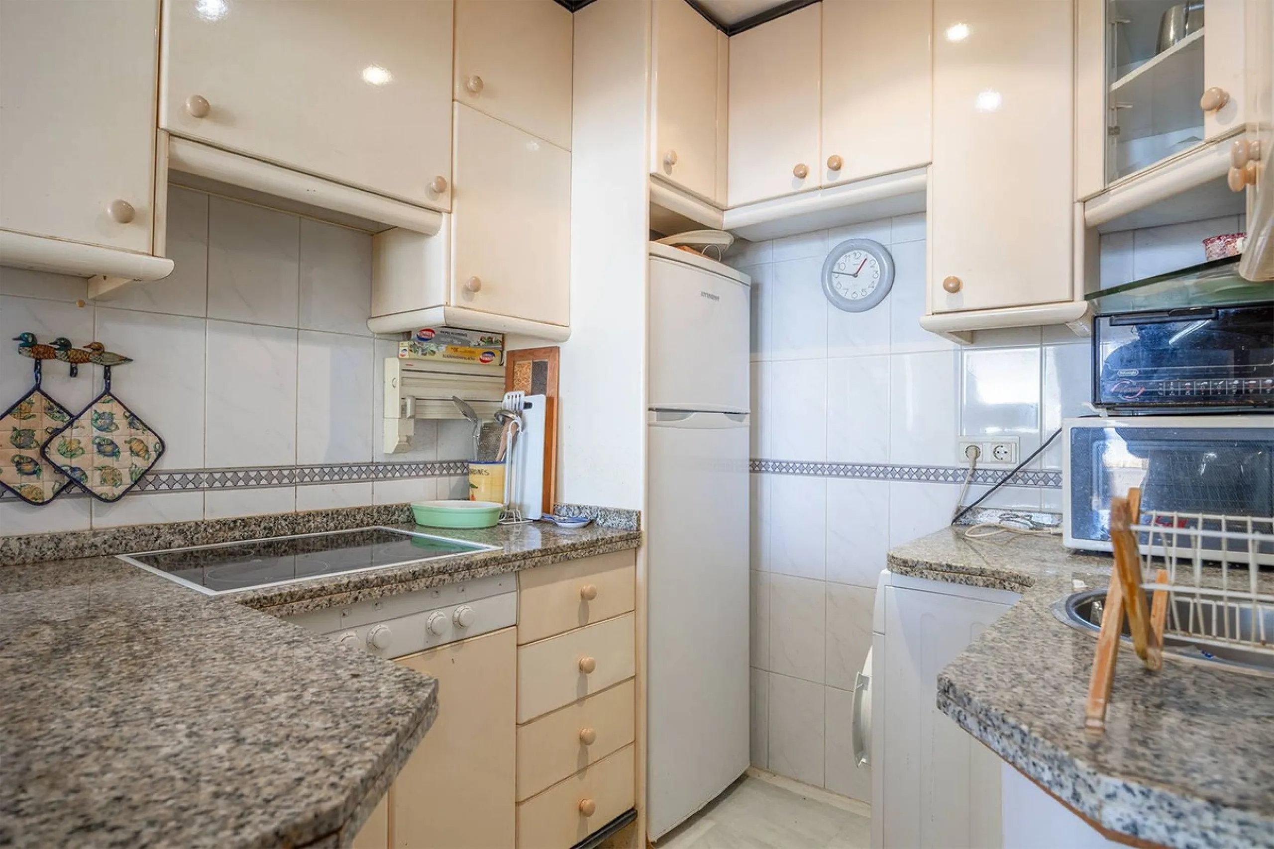Unique apartment in Torremuelle, Benalmádena, boasting stunning sea views and excellent potential for capital appreciation.