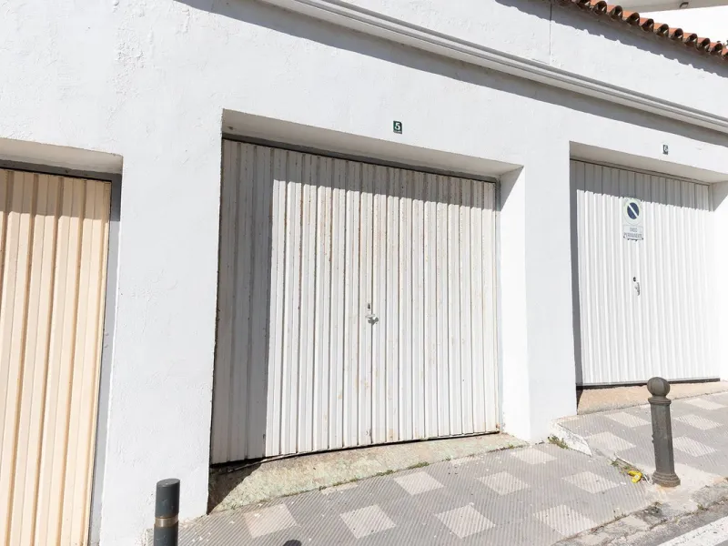 Unique apartment in Torremuelle, Benalmádena, boasting stunning sea views and excellent potential for capital appreciation.
