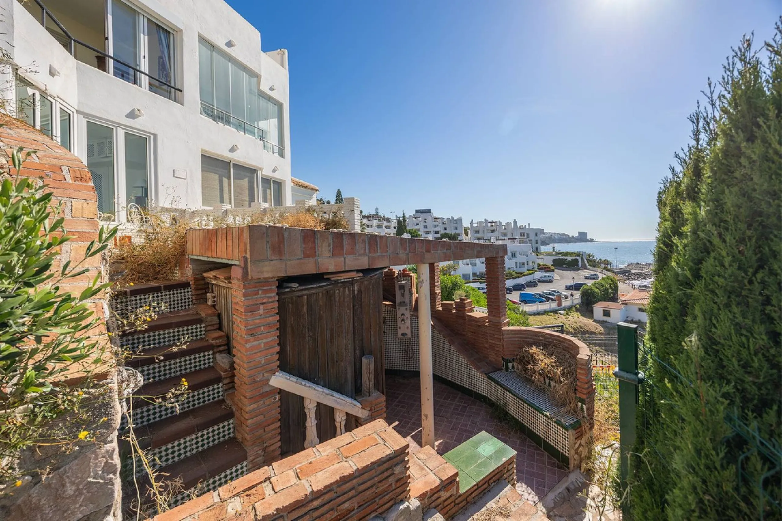 Unique apartment in Torremuelle, Benalmádena, boasting stunning sea views and excellent potential for capital appreciation.