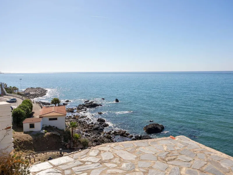 Unique apartment in Torremuelle, Benalmádena, boasting stunning sea views and excellent potential for capital appreciation.