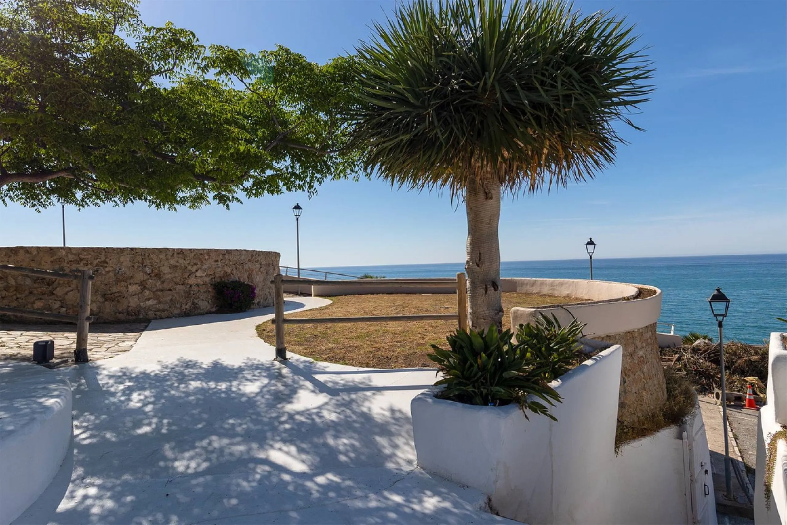Unique apartment in Torremuelle, Benalmádena, boasting stunning sea views and excellent potential for capital appreciation.