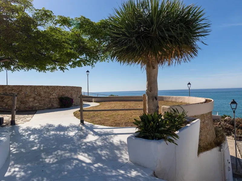Unique apartment in Torremuelle, Benalmádena, boasting stunning sea views and excellent potential for capital appreciation.