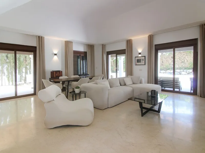 Exceptional opportunity below bank appraisal.