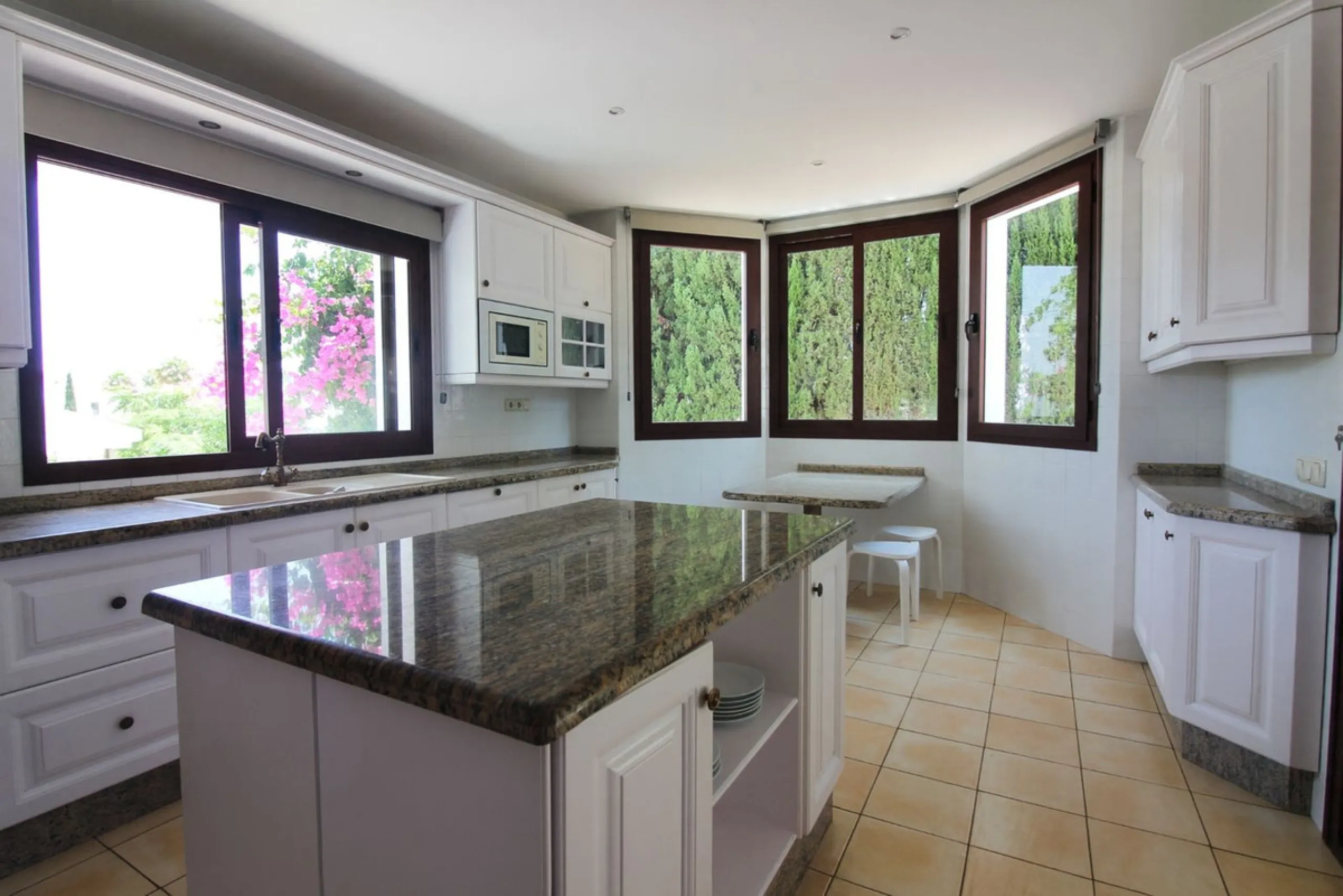 Exceptional opportunity below bank appraisal.