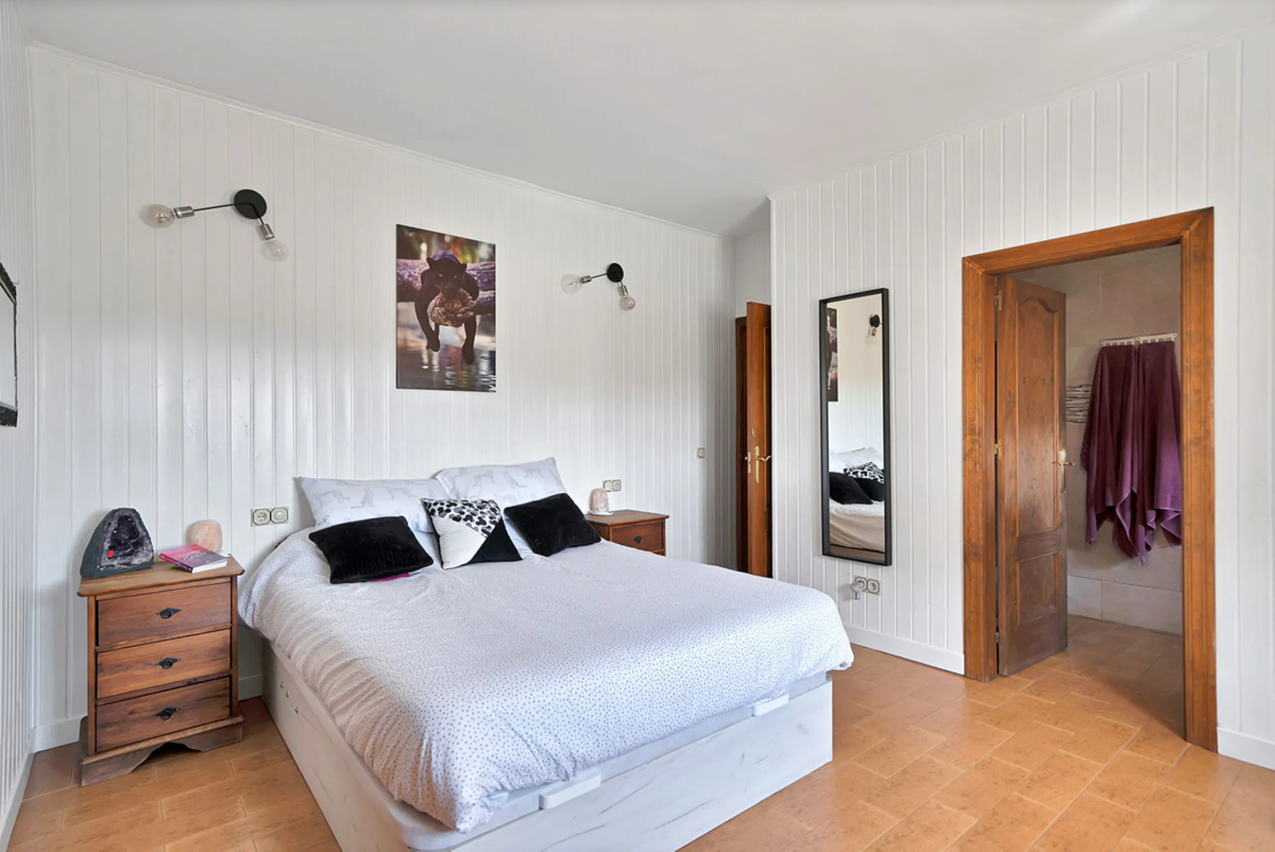 House - Detached Villa в продаже в Marbella, Málaga. В доме 7 спален и 5 ванных комнат. Площадь дома 422 м². Площадь участка 1900 м²