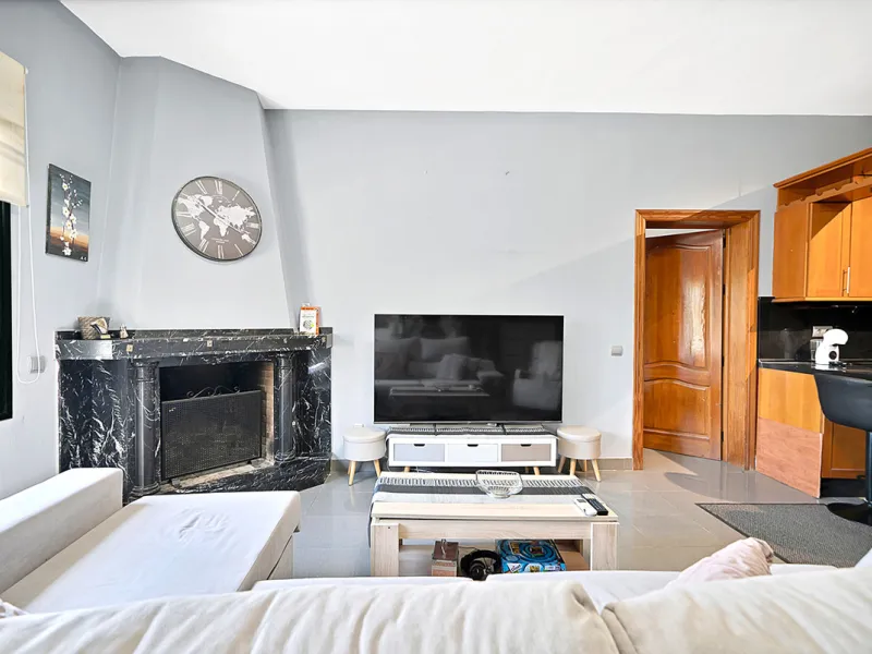 House - Detached Villa в продаже в Marbella, Málaga. В доме 7 спален и 5 ванных комнат. Площадь дома 422 м². Площадь участка 1900 м²