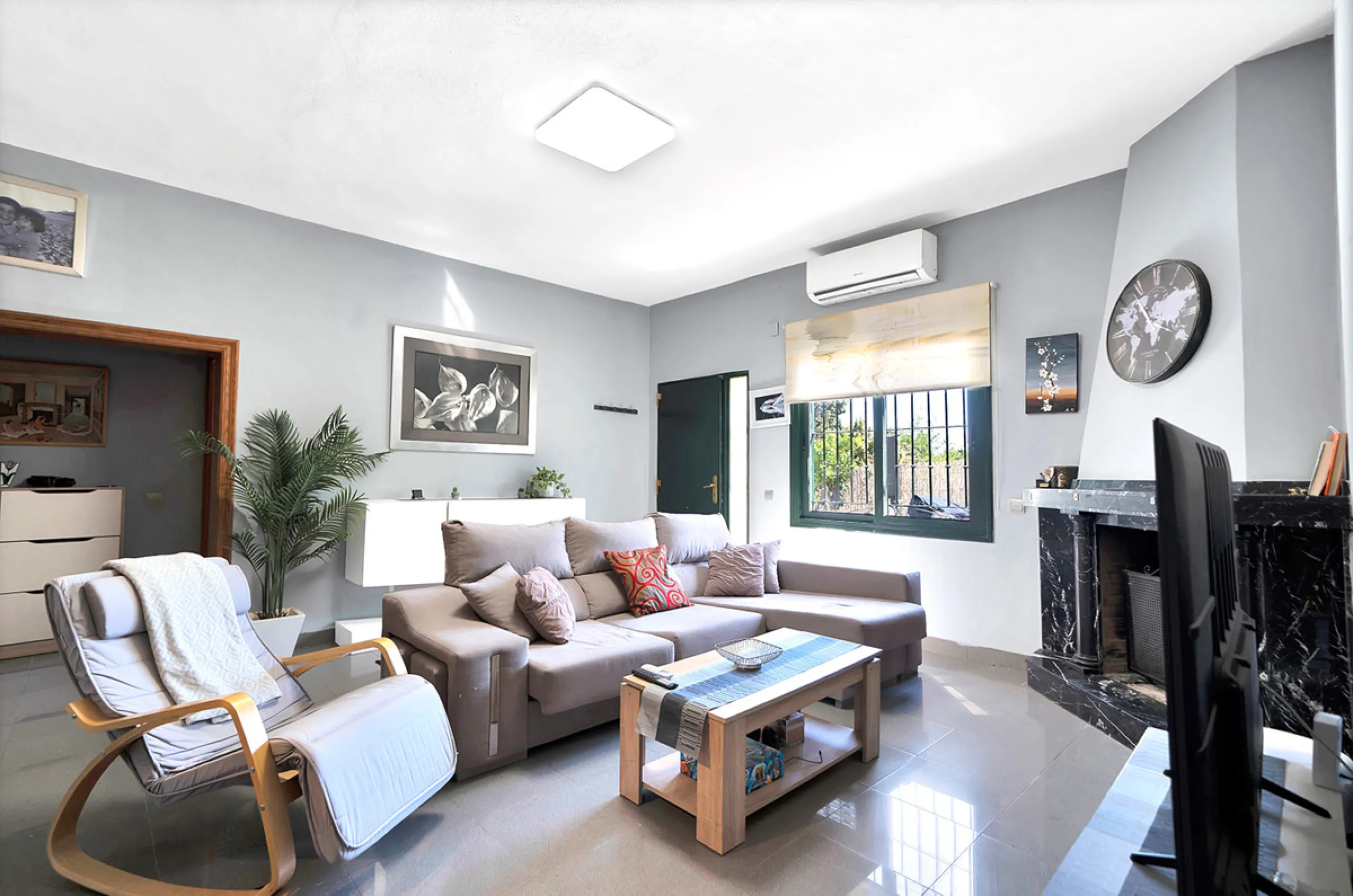 House - Detached Villa в продаже в Marbella, Málaga. В доме 7 спален и 5 ванных комнат. Площадь дома 422 м². Площадь участка 1900 м²