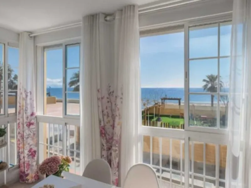 Wake up every morning to stunning views of the Mediterranean Sea! ????