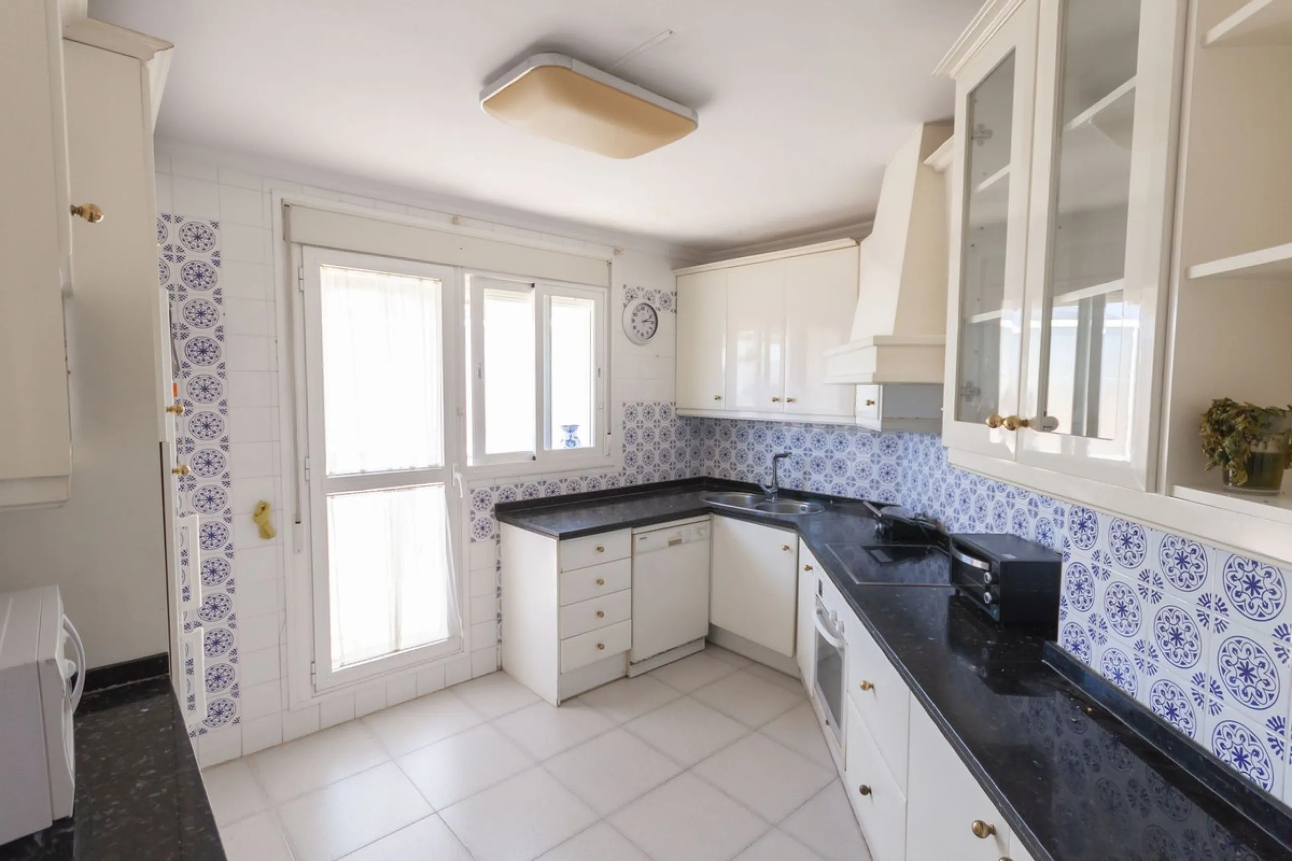 Penthouse in the Heart of Estepona Old Town – with Two Spacious Terraces