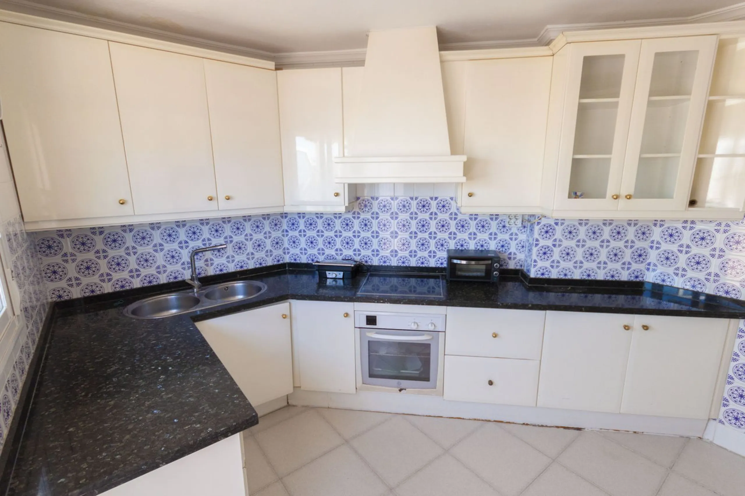 Penthouse in the Heart of Estepona Old Town – with Two Spacious Terraces