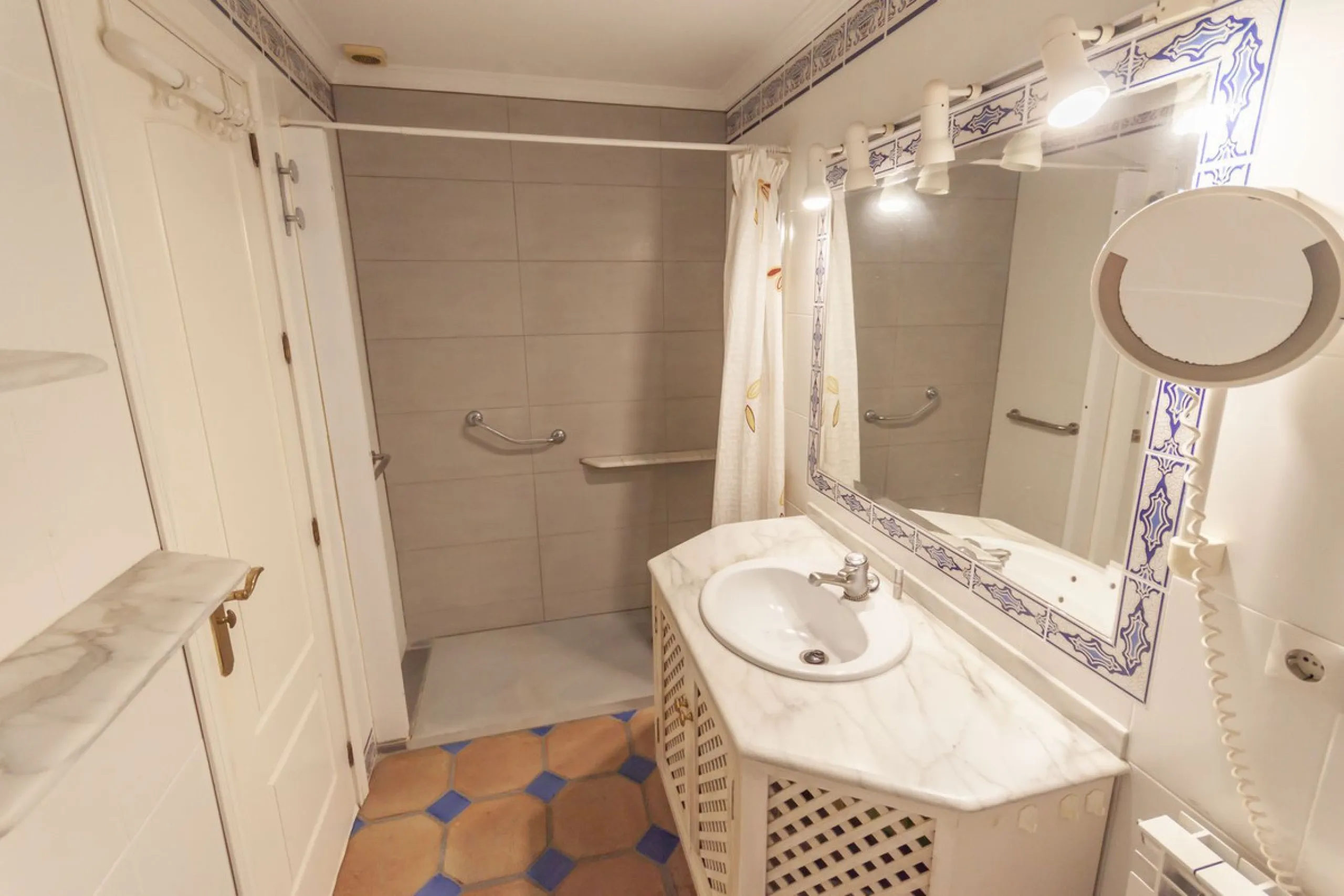 Penthouse in the Heart of Estepona Old Town – with Two Spacious Terraces