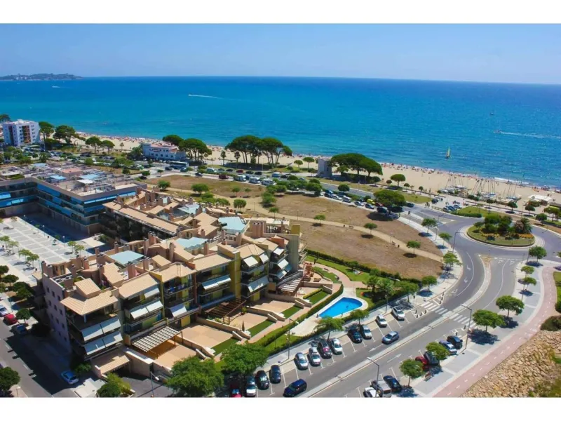 Seafront apartment with solarium in Cambrils, Costa Dorada