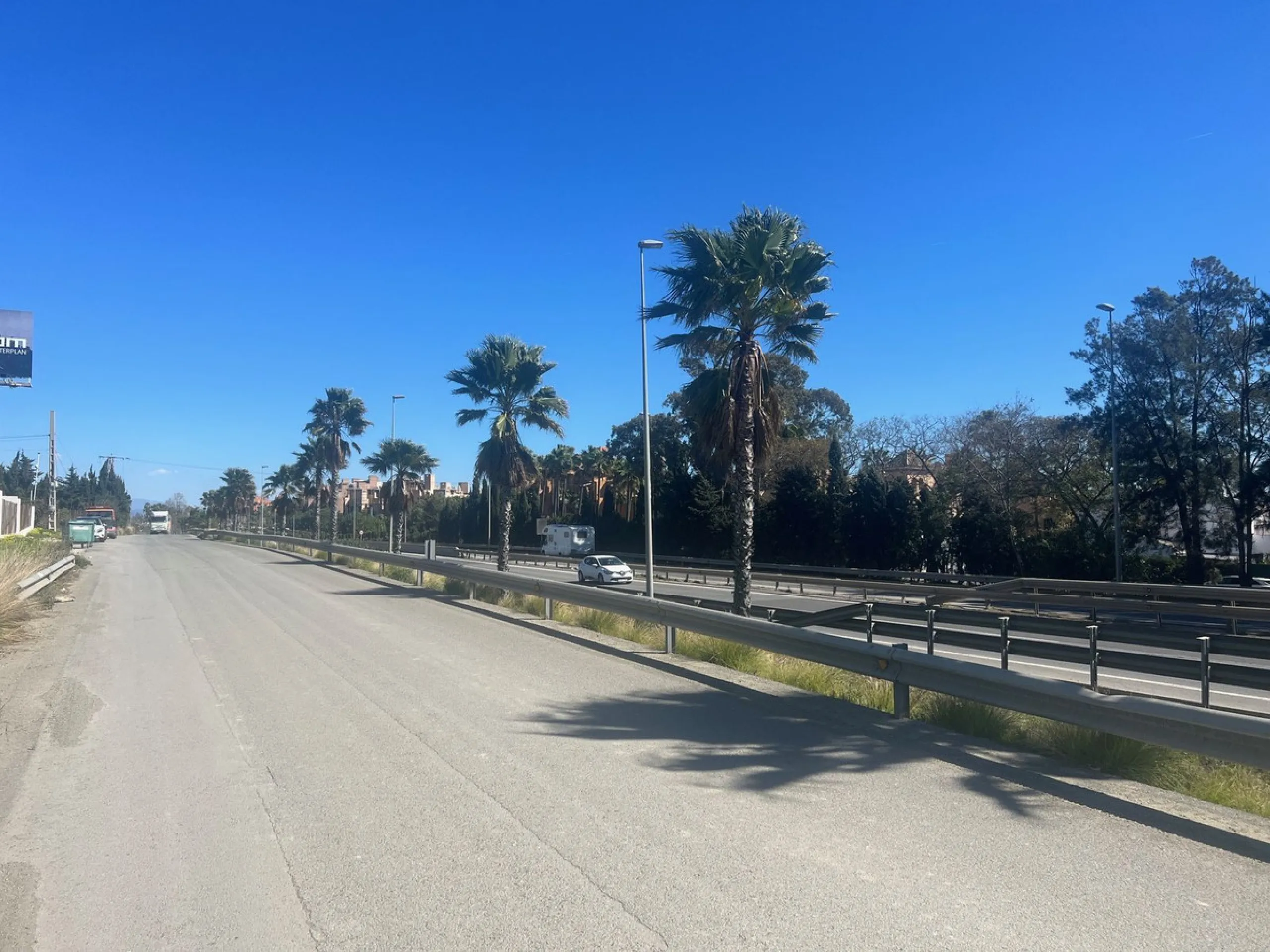 Plot - Commercial Plot в продаже в Estepona, Málaga. Площадь дома 4800 м². Площадь участка 4100 м²